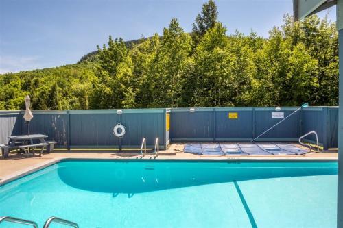 Slopeside: Brookside II B-203