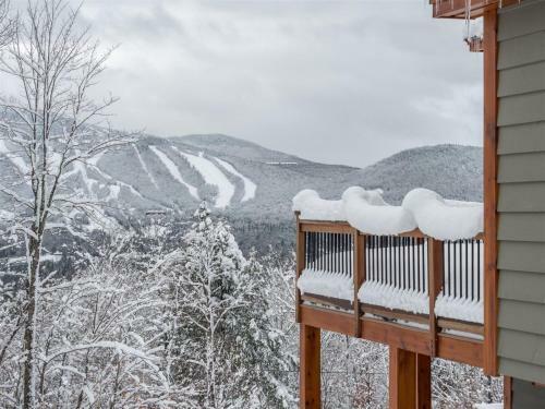 Vacation: Outlook At The Peaks