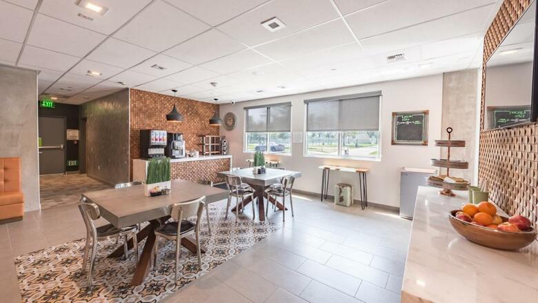 Lexen Hotel - North Hollywood Near Universal Studios