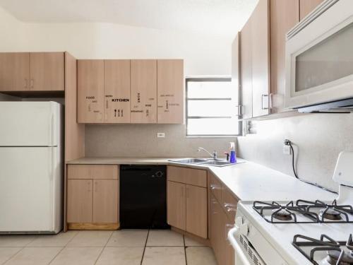 North Miami Six-bedroom House
