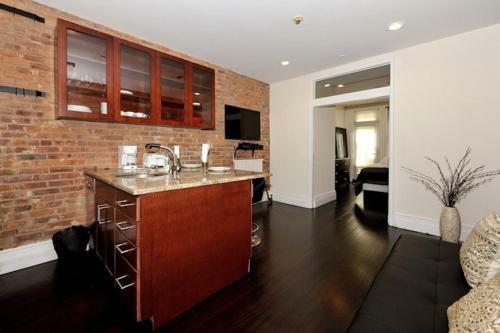 2 Bedroom Murray Hill Apartment