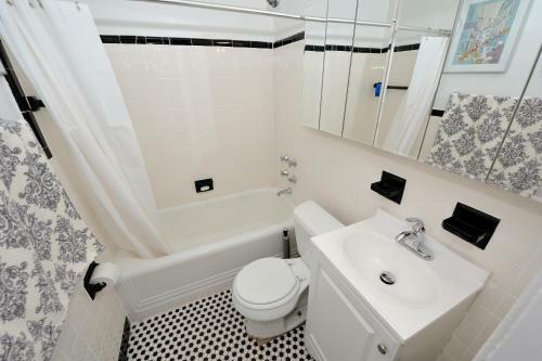 2 Bedroom Murray Hill Apartment