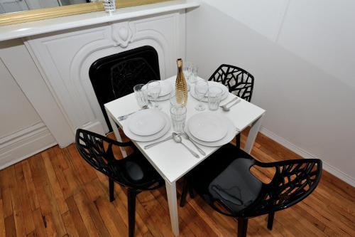 2 Bedroom Murray Hill Apartment