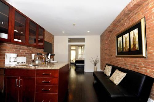 2 Bedroom Murray Hill Apartment