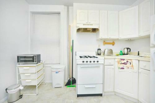 329 East Apartment #232399 Apts
