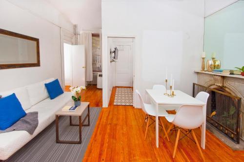 Central Two Bedroom Apartment In Times Square