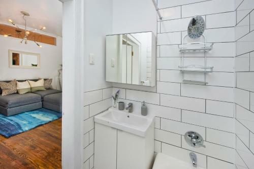Central Two Bedroom Apartment In Times Square