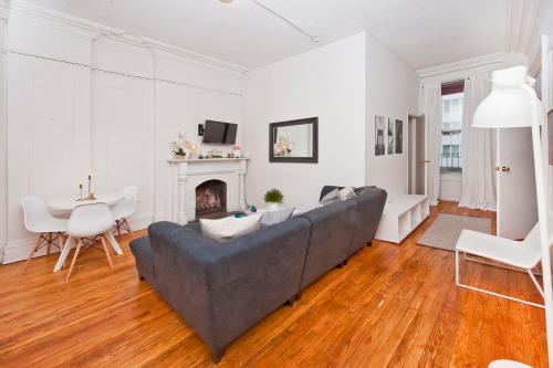 Central Two Bedroom Apartment In Times Square