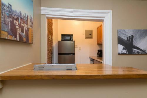 Central Two Bedroom Apartment In Times Square