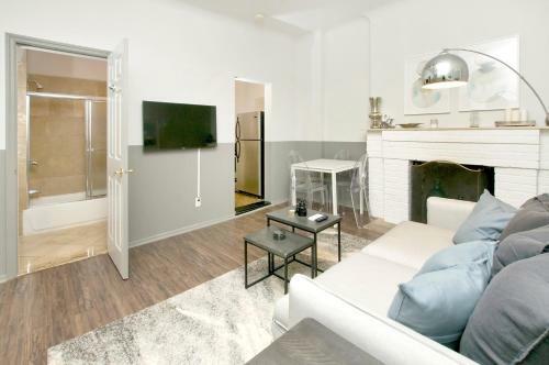 Central Two Bedroom Apartment In Times Square