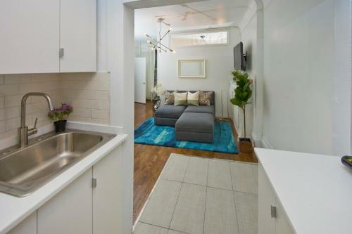 Central Two Bedroom Apartment In Times Square