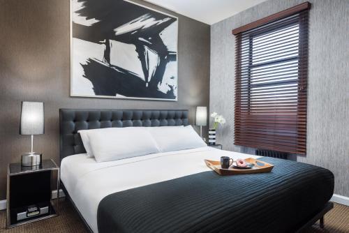 Park West Hotel