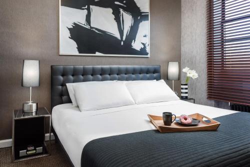Park West Hotel