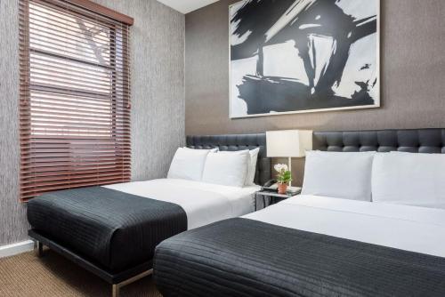 Park West Hotel
