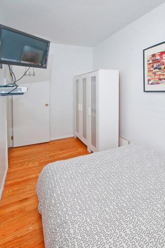 335 East Apartment #232444 Apts