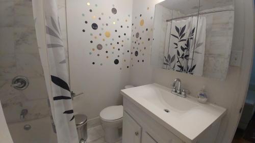 Midtown Lovely 2br Apartment