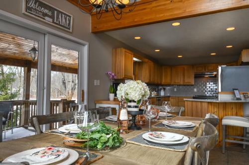 The Quarterdeck Four-bedroom Holiday Home