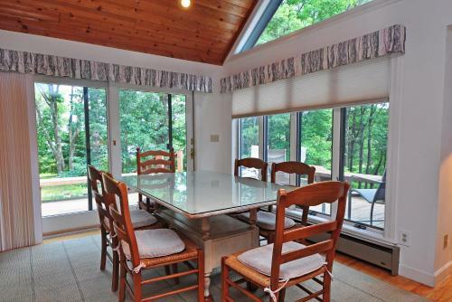 Sunrise Four-bedroom Holiday Home
