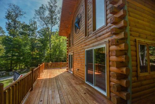 Lakestar Chalet Five-bedroom Holiday Home
