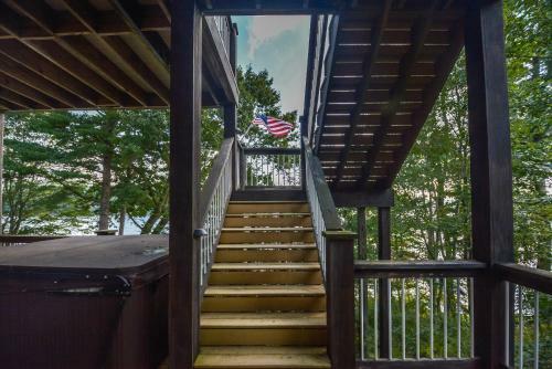 Jewel In Paradise Five-bedroom Holiday Home