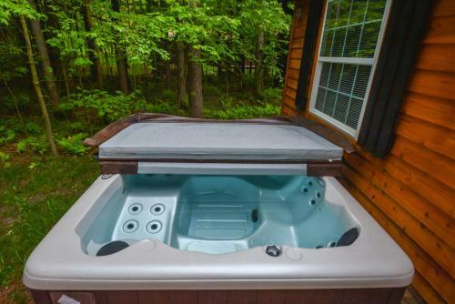 Knotty Pines Three-bedroom Holiday Home