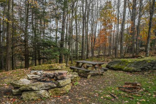 Happy Trails Three-bedroom Holiday Home