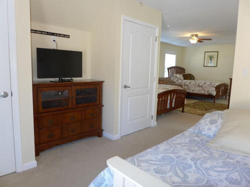Oc822 Wesley Ave-2