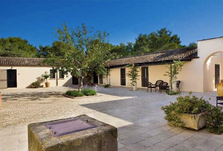 Hotel Masseria Panareo