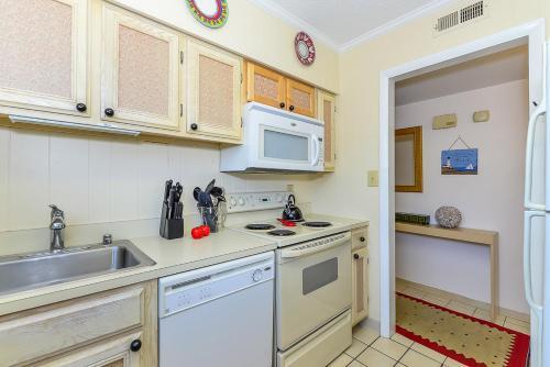Apartamento Camelot II 706 Condo