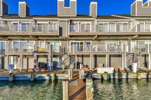 Harbor Island 4 Townhouse