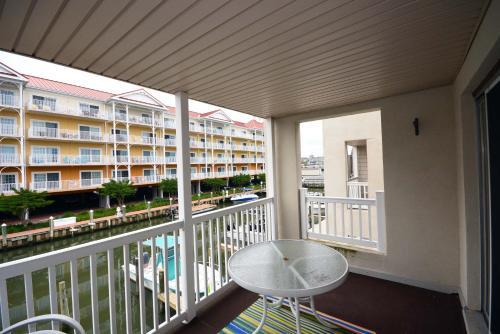 Apartamento Aronimink IV 7b Condo