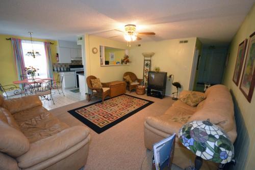 Apartamento Aronimink IV 7b Condo