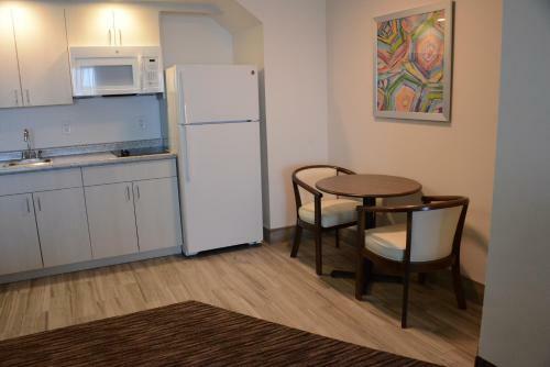 Hotel Monte Carlo Boardwalk / Oceanfront Ocean City