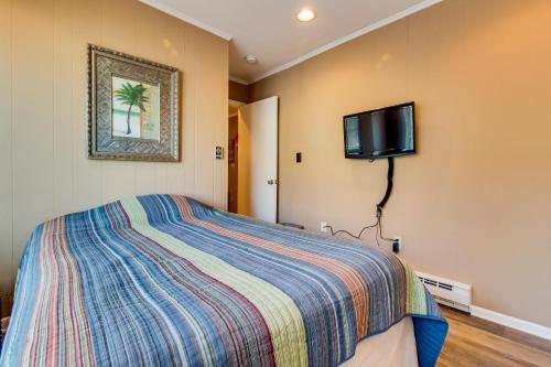 Spacious Beach Block Condo