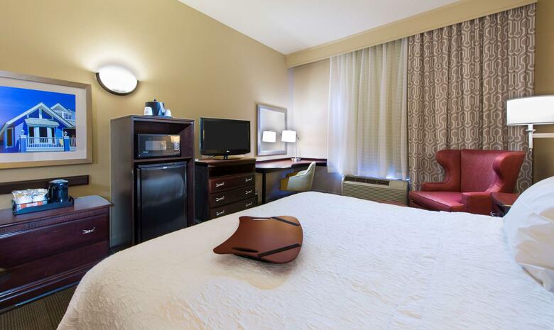 Hotel Hampton Inn & Suites Pensacola-university Mall Fl