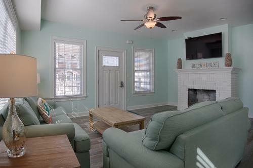 Beach Bungalow 8