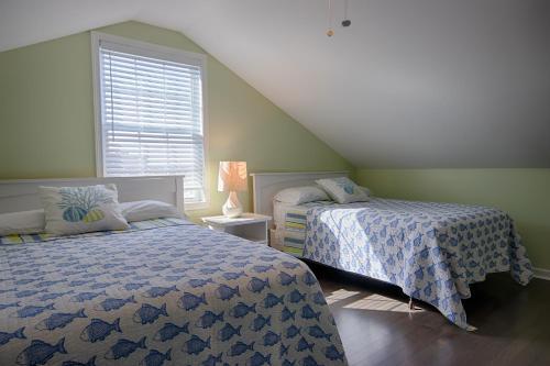 Beach Bungalow 8