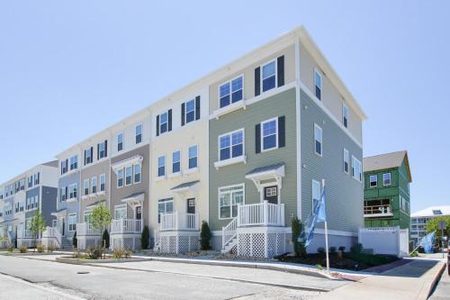 Broad Marsh Beach House II