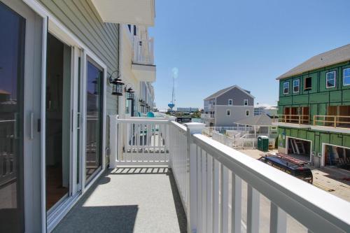 Broad Marsh Beach House II