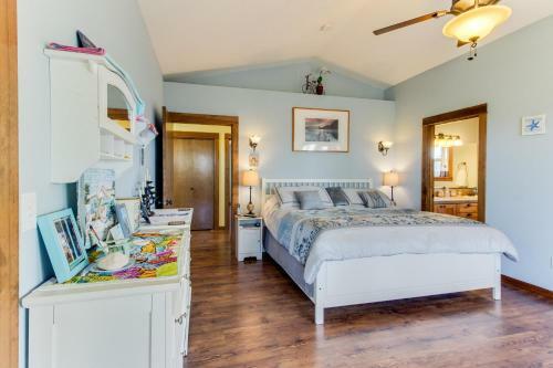 Victoria's Beach Retreat