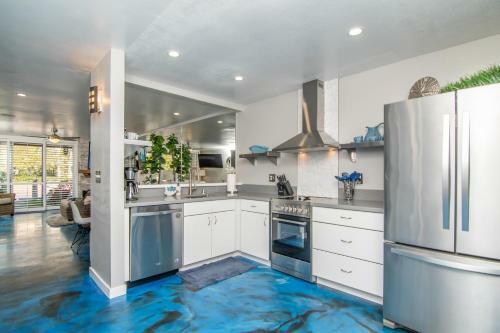 Paradise Under The Sea