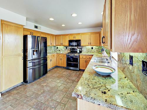 5262 Palmera Dr Home