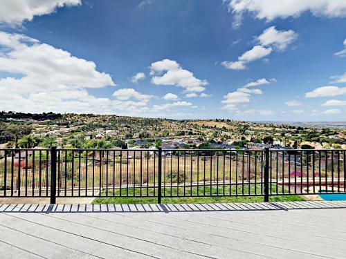 5262 Palmera Dr Home