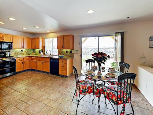 5262 Palmera Dr Home
