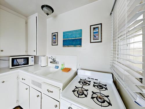 South Pacific Apartment #7 Apts