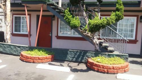 Motel 9
