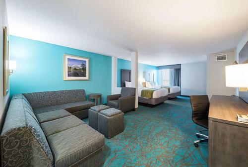Hotel Comfort Inn & Suites
