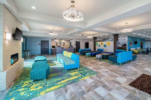 Hotel Comfort Inn & Suites