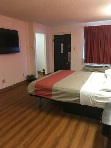 Motel Sooner Inn And Suites