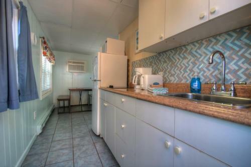 Biarritz Motel & Suites